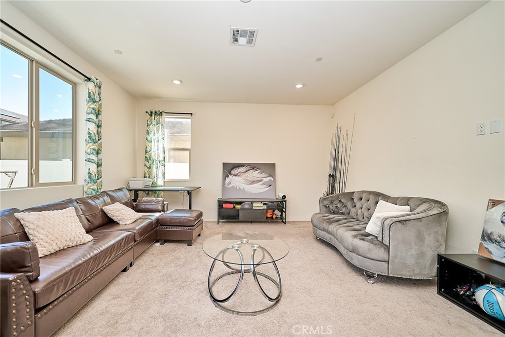 2892 Winter Park Avenue Property Photo 4