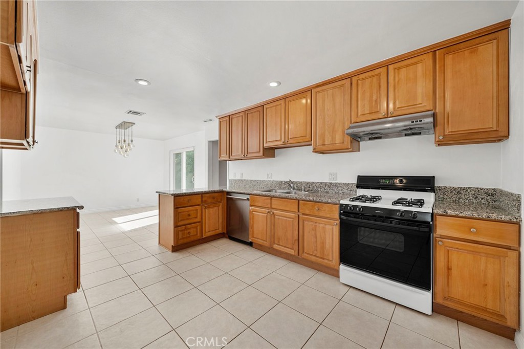 1408 Cranmer Drive Property Photo 7
