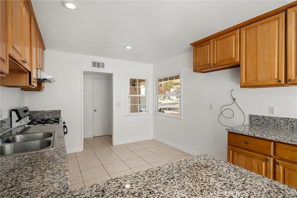 1408 Cranmer Drive Property Photo 9