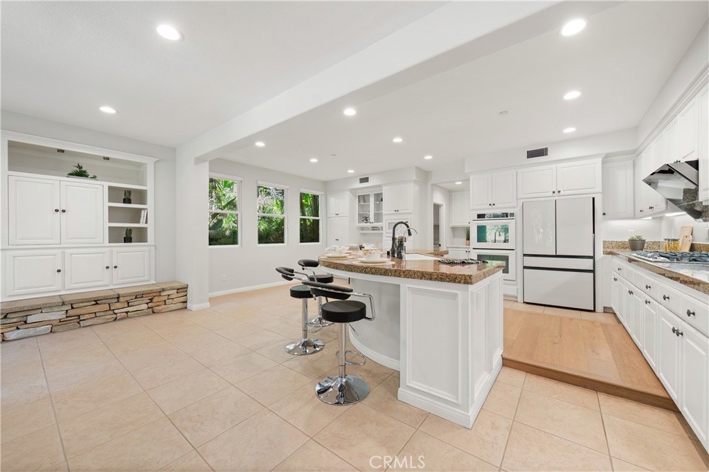 25 Garnet Property Photo 18