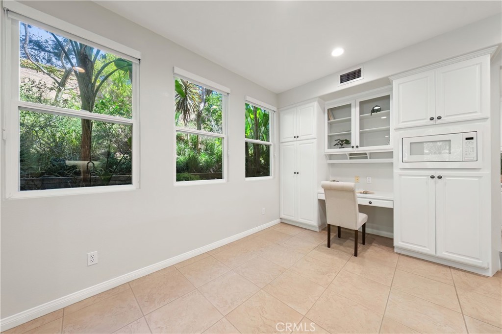 25 Garnet Property Photo 22