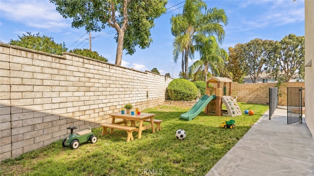 7461 Bear Creek Drive Property Photo 32