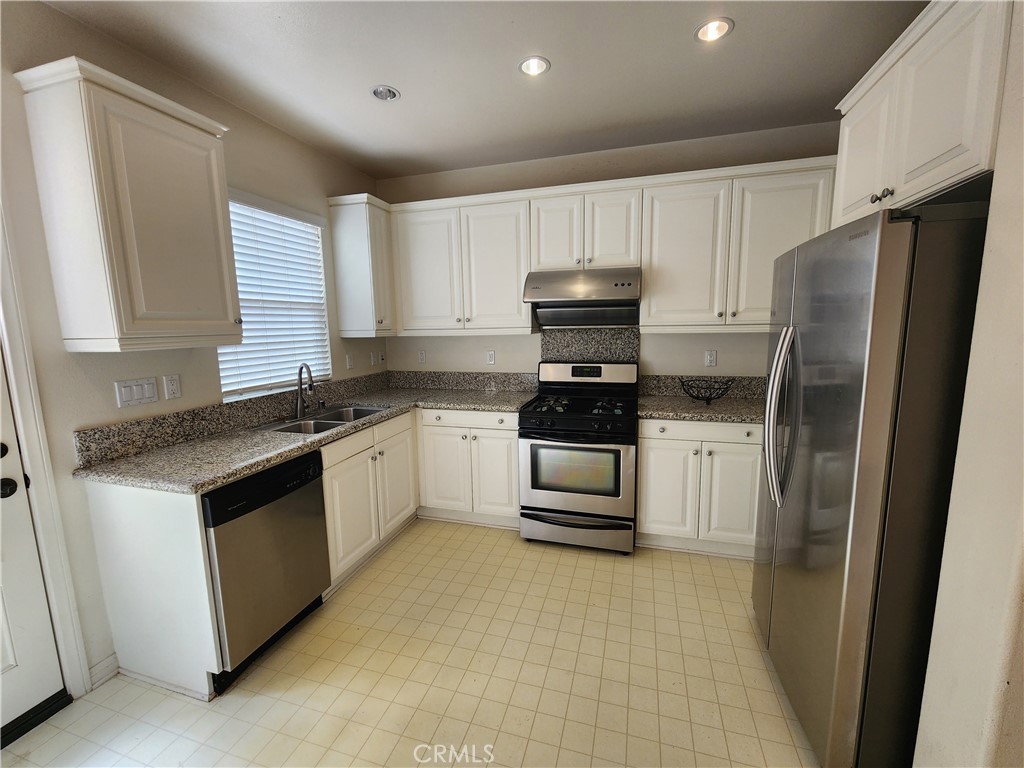 926 Terrace W Property Photo 2