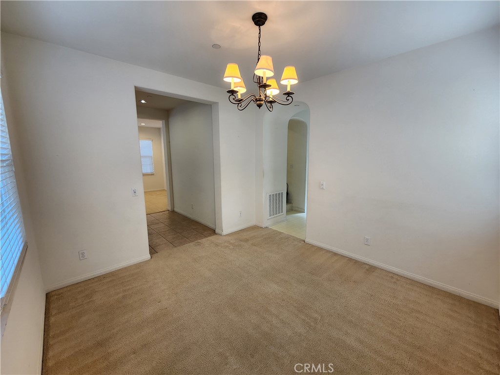 926 Terrace W Property Photo 3