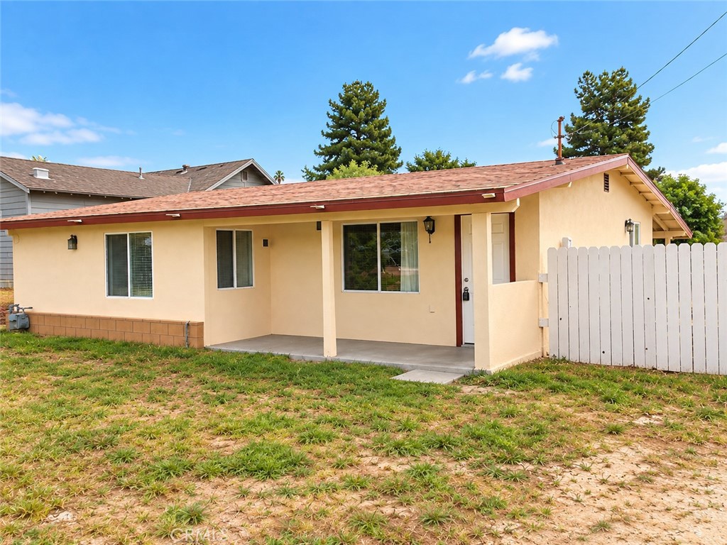 10878 Crowther Lane Property Photo 2