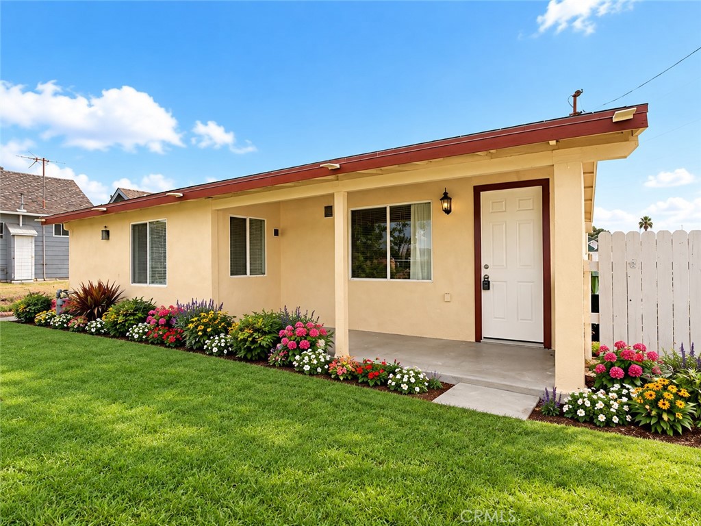 10878 Crowther Lane Property Photo 3