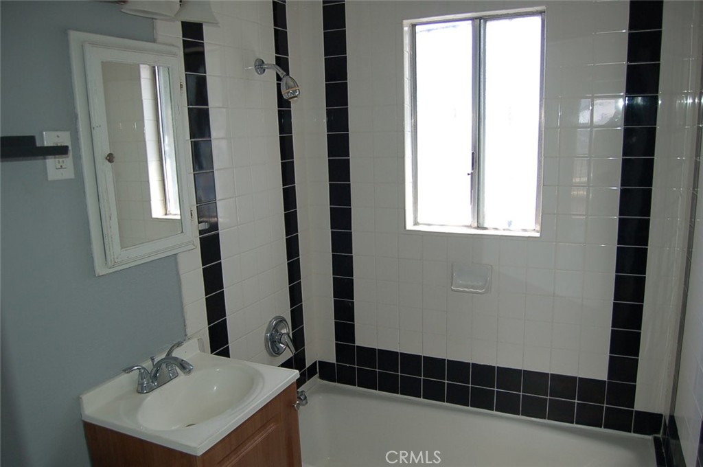 422 W Palm Street 424 1/2d Property Photo 9
