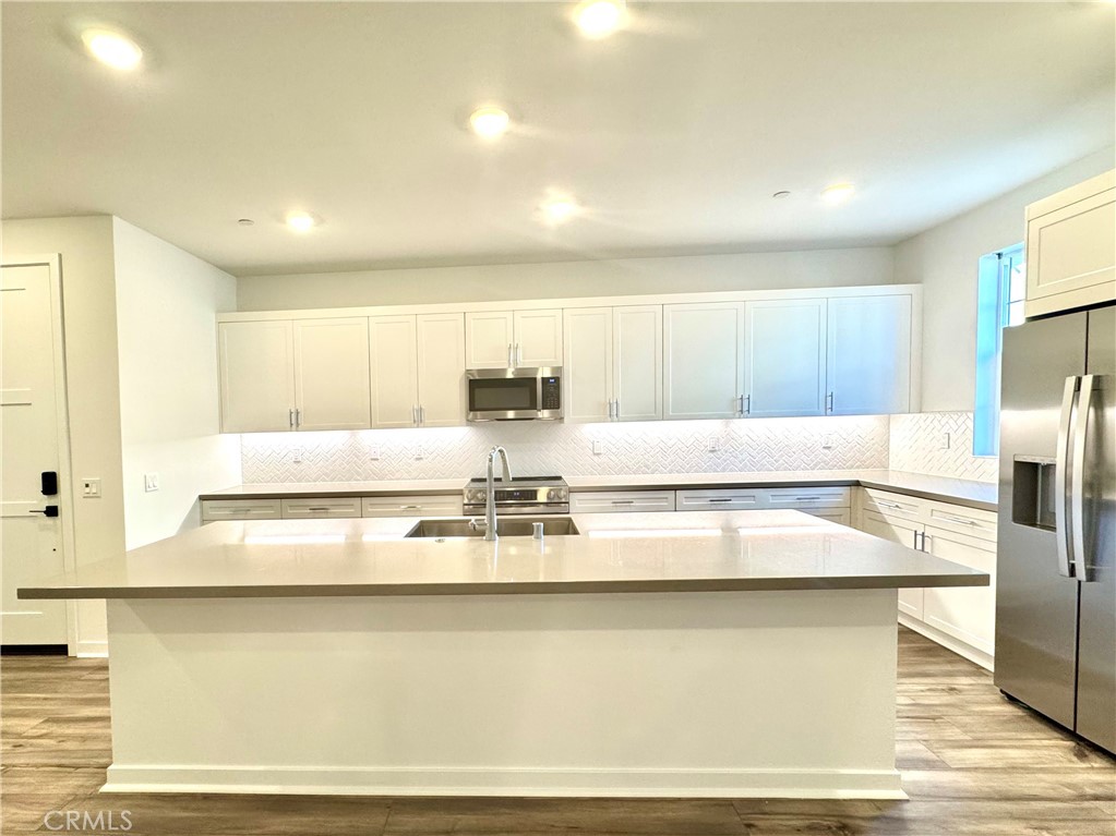5826 Walden Ct Property Photo 6