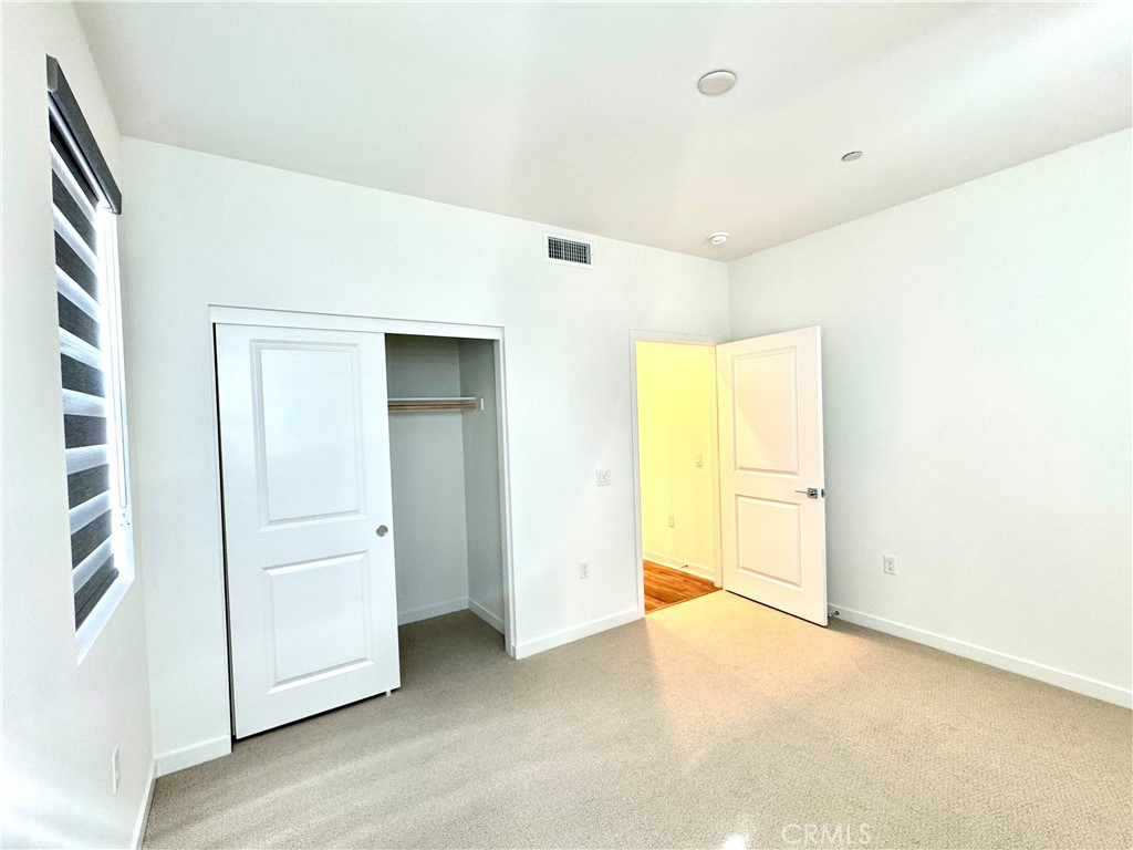5826 Walden Ct Property Photo 8