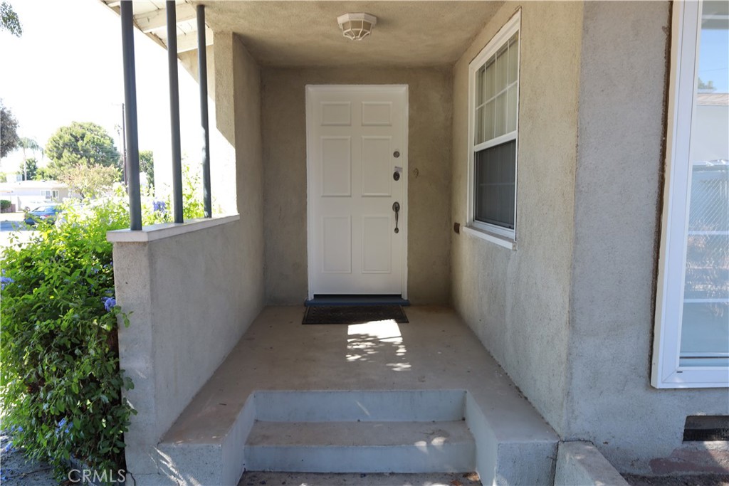 1445 E Workman Property Photo 4