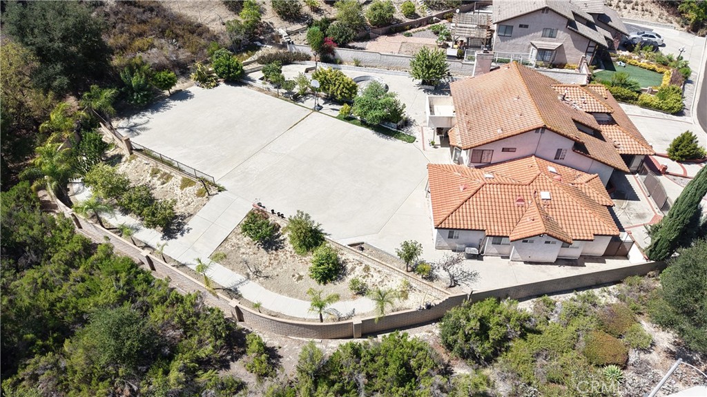 20144 Traveler Property Photo 1
