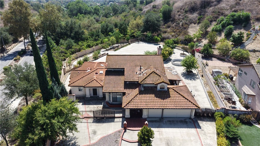 20144 Traveler Property Photo 3