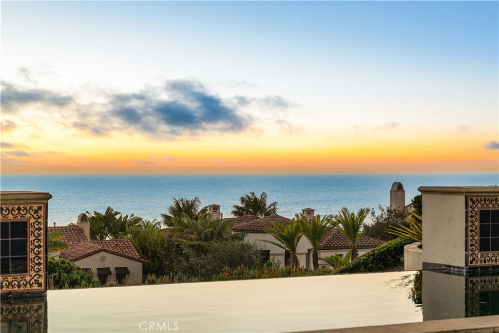 24 Scenic Bluff Property Photo 3