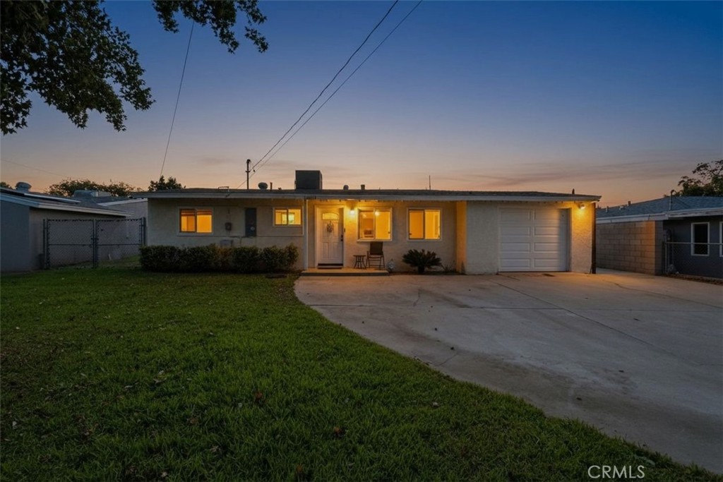 18631 Hawthorne Property Photo 1
