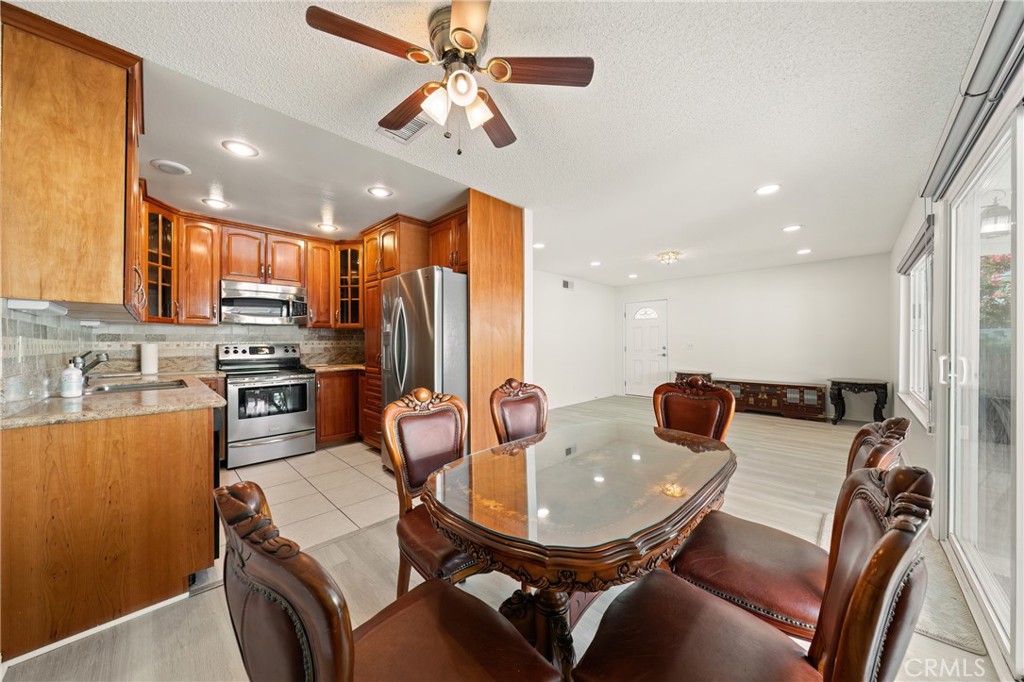 23516 Deer Spring Lane Property Photo 9