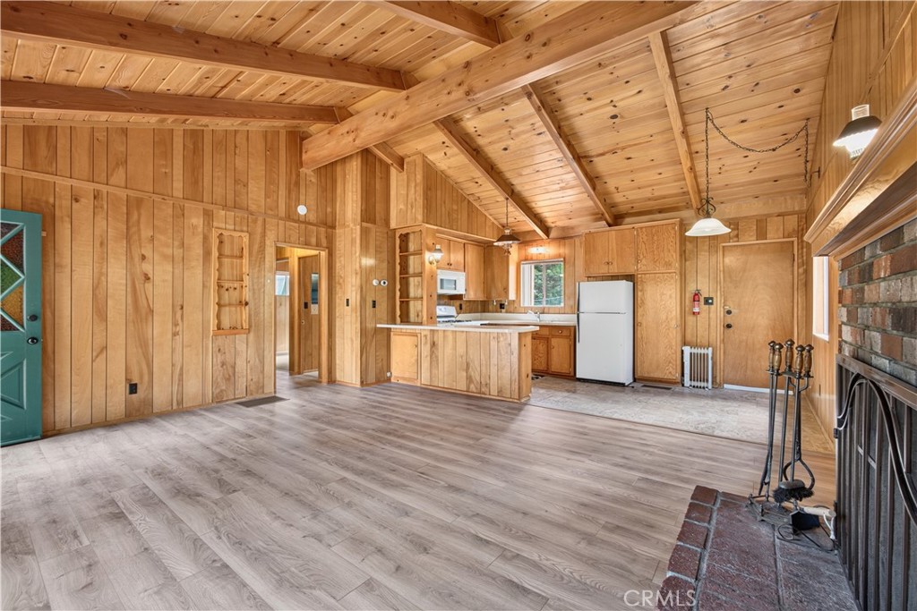 26720 Redstart Property Photo 5