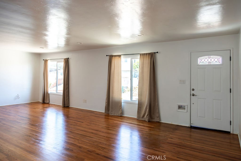 6117 Mesita Drive Property Photo 4