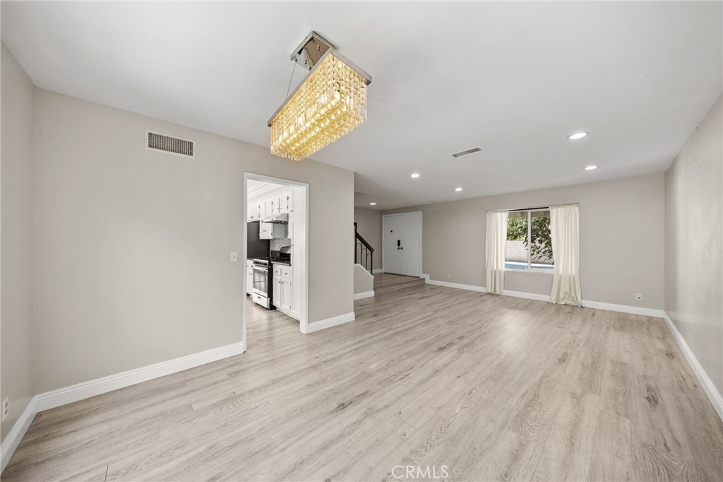 16602 Woodmont Property Photo 7