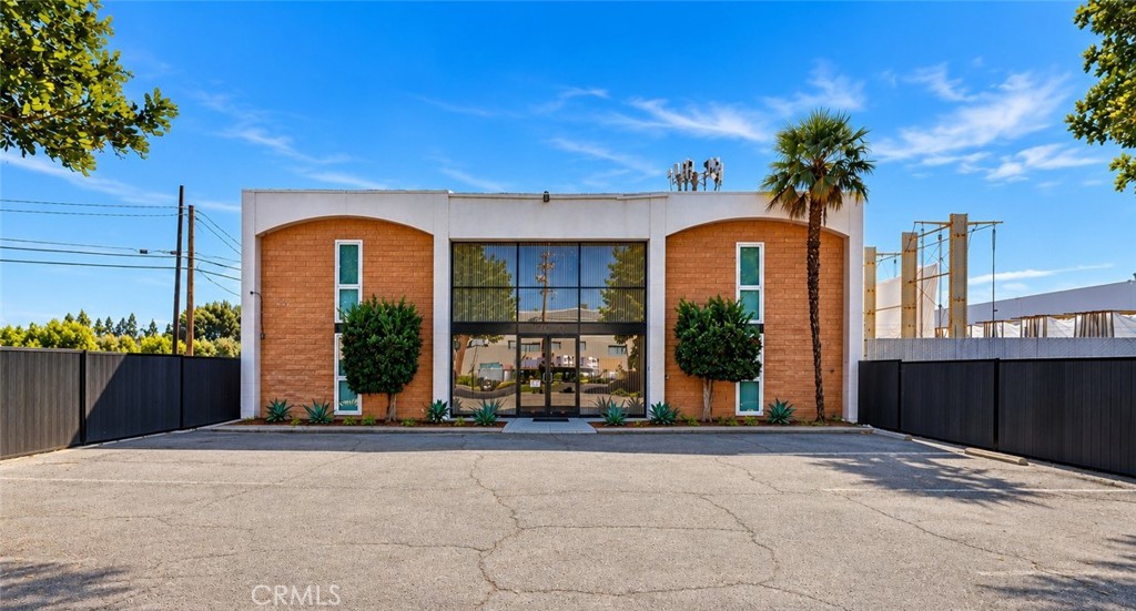 1450 W Industrial Park Property Photo 1