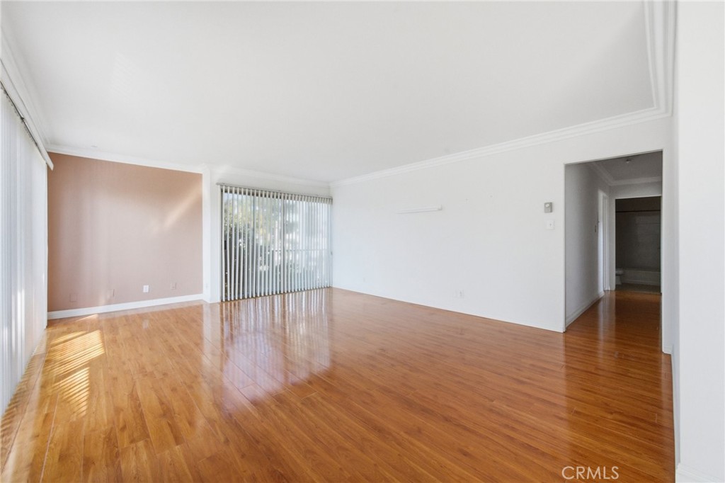 100 Loma 301 Property Photo 2