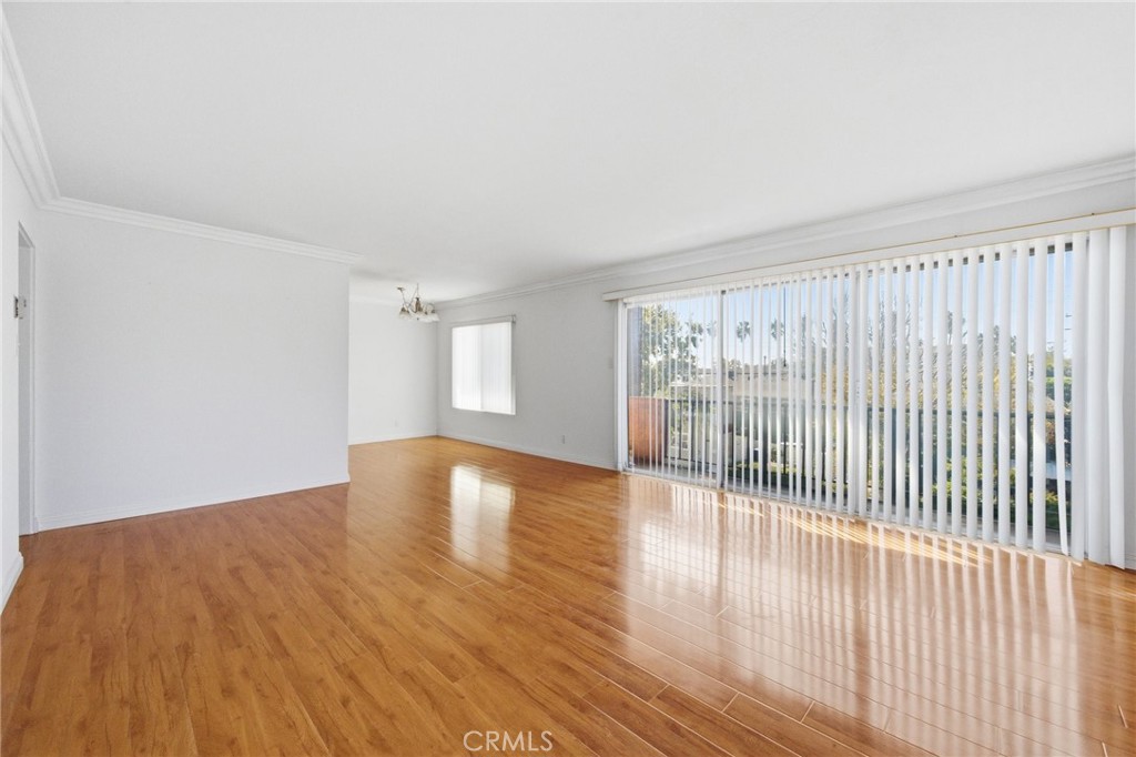 100 Loma 301 Property Photo 5
