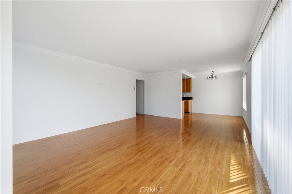 100 Loma 301 Property Photo 6
