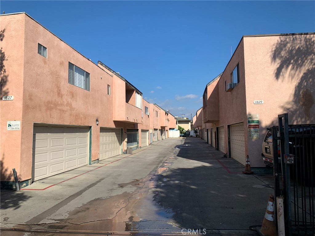 11827 Ferris Road I Property Photo 3