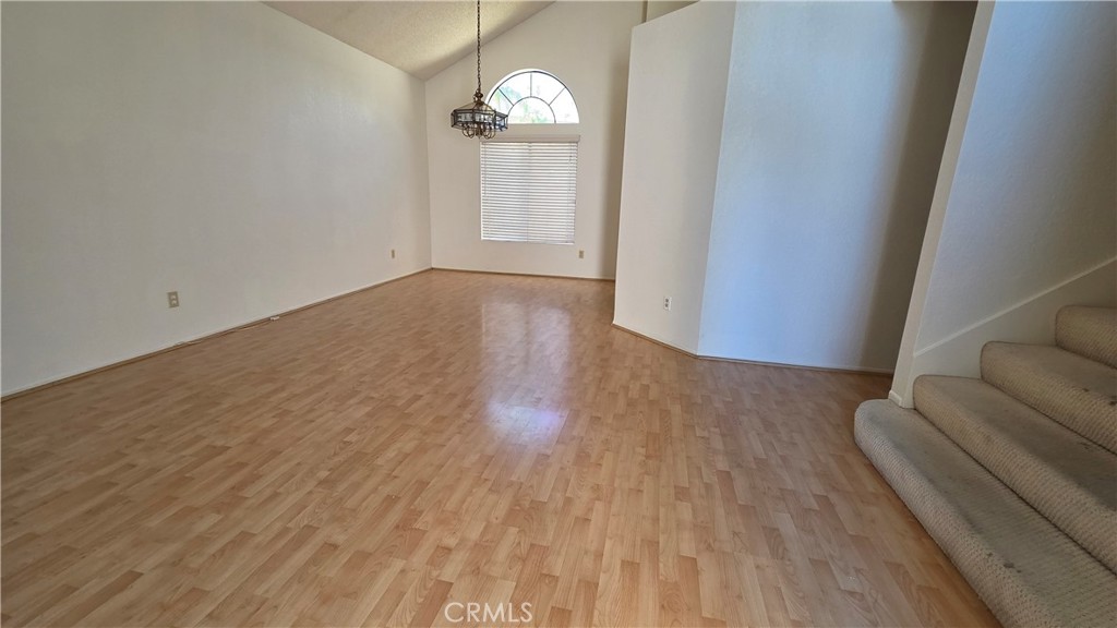 1127 Hedgewood Place Property Photo 5