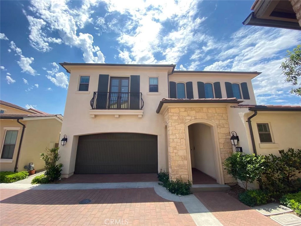 60 Meander Property Photo 1