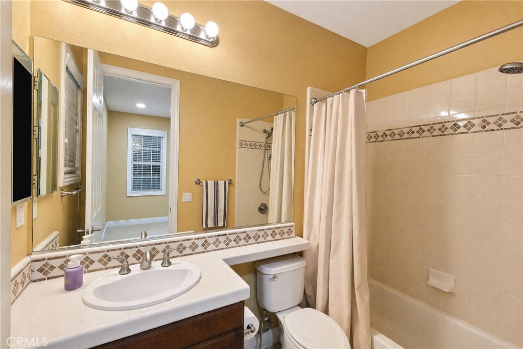 1115 Maravilla Property Photo 38
