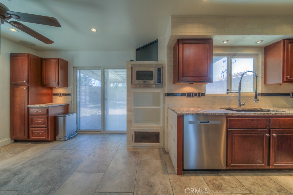 6589 Thunder Bay Trail Property Photo 16