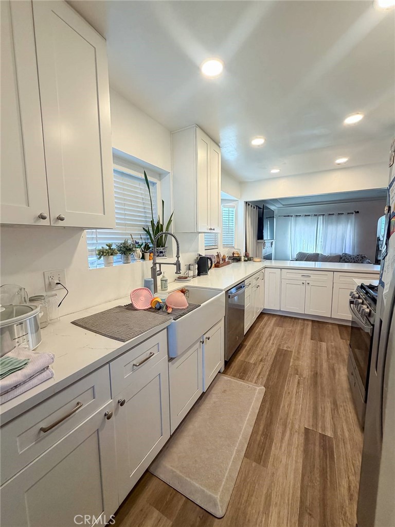 4027 Santa Ana Property Photo 4