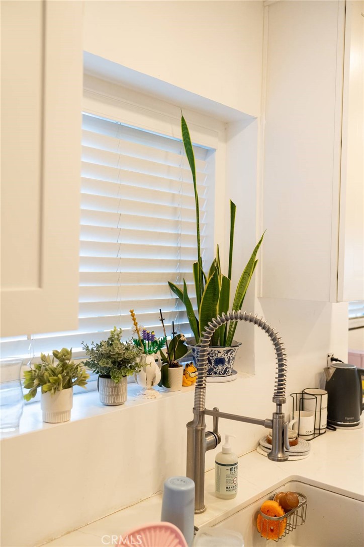 4027 Santa Ana Property Photo 6