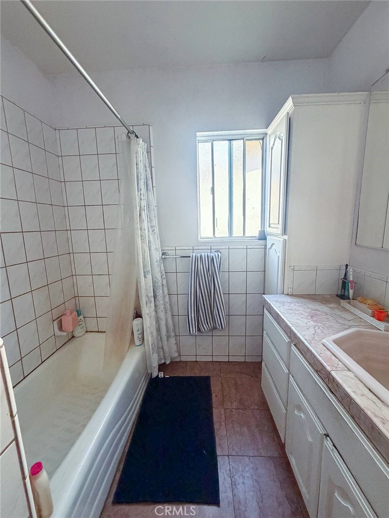 4027 Santa Ana Property Photo 10