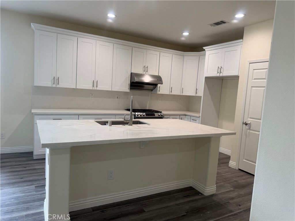 6939 Fontaine Property Photo 4