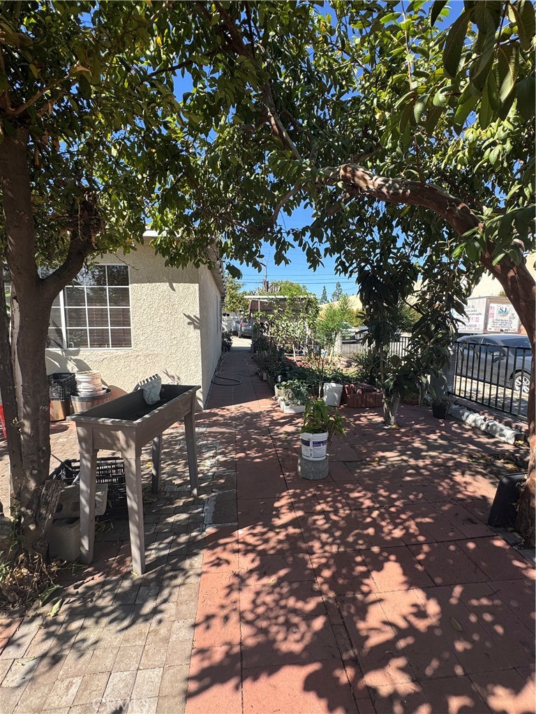 3633 Cosbey Property Photo 4