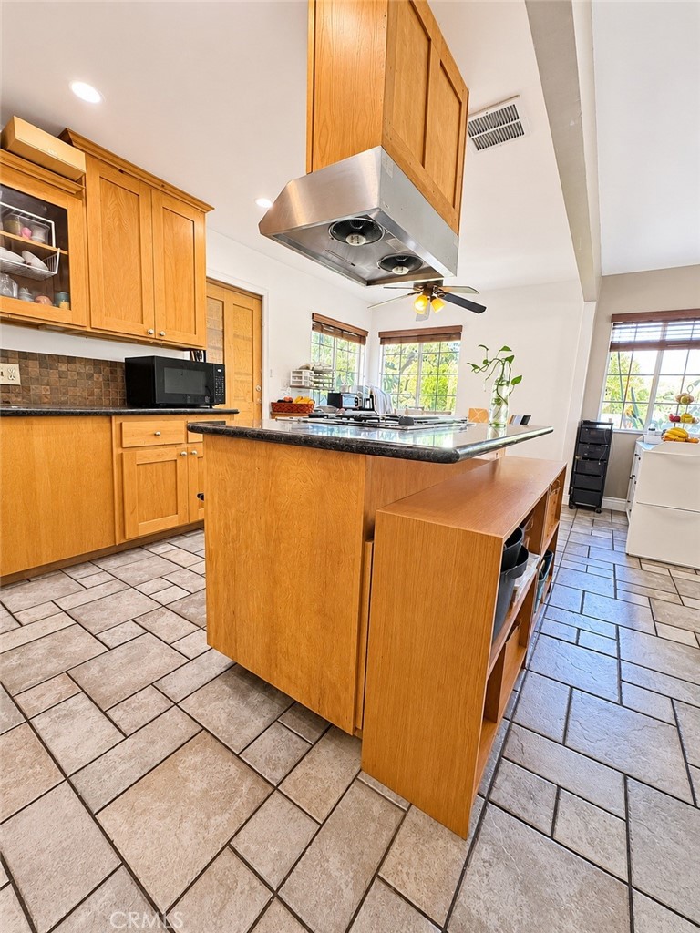 3633 Cosbey Property Photo 6