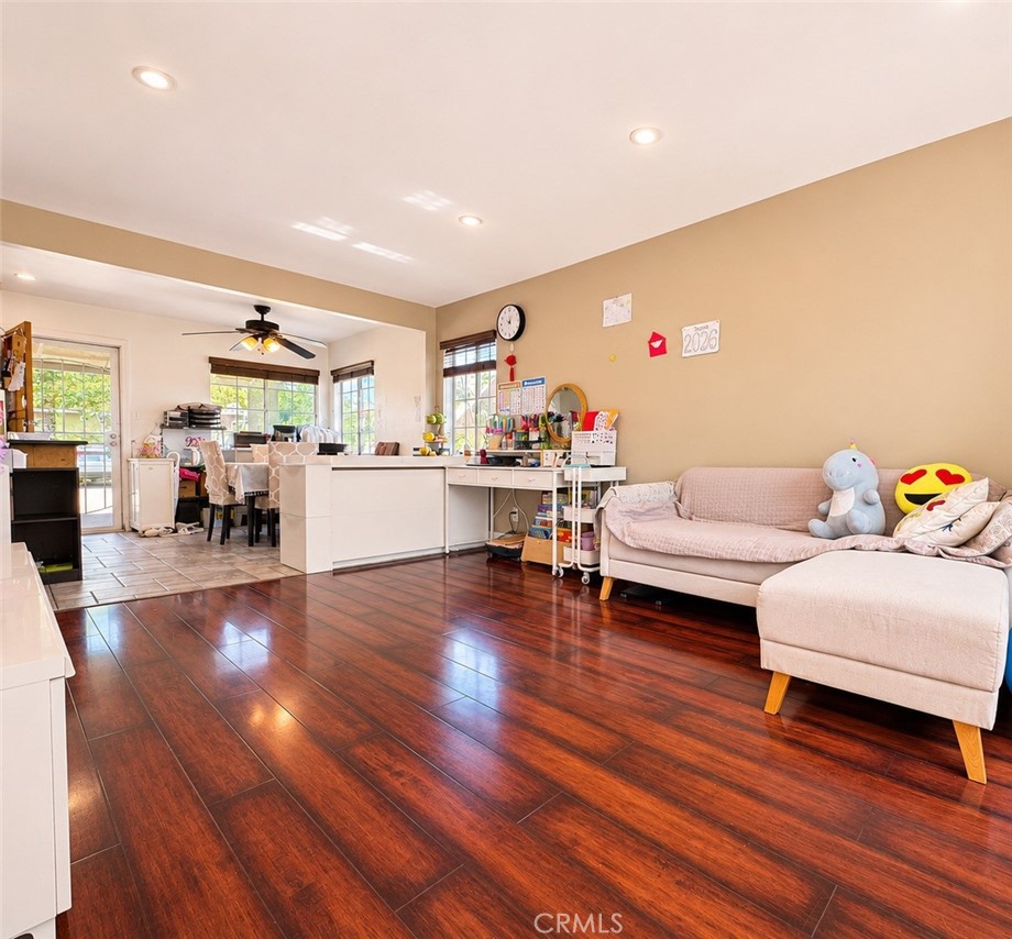 3633 Cosbey Property Photo 9