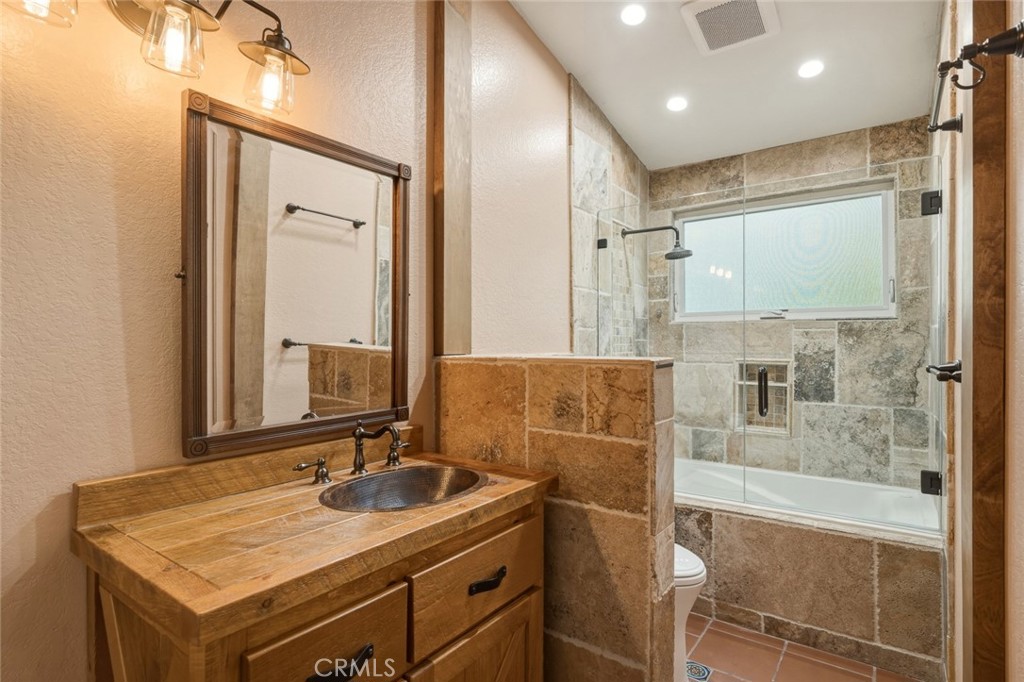 9728 Woodleaf Property Photo 21