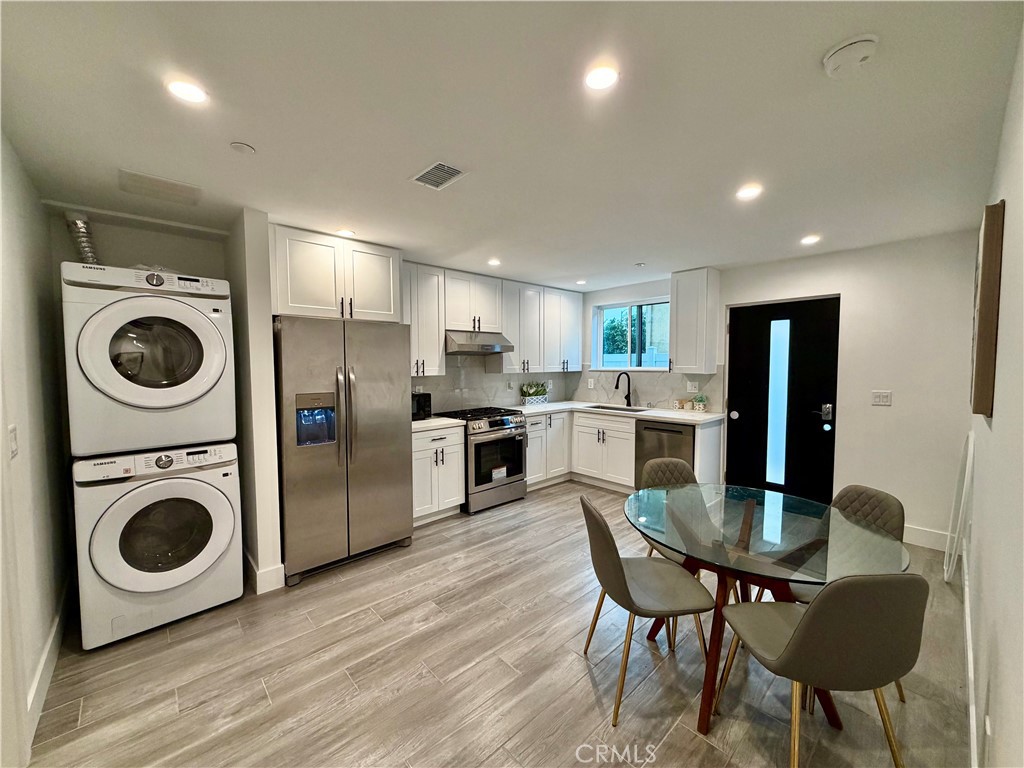 3020 S Normandie Avenue Property Photo 15