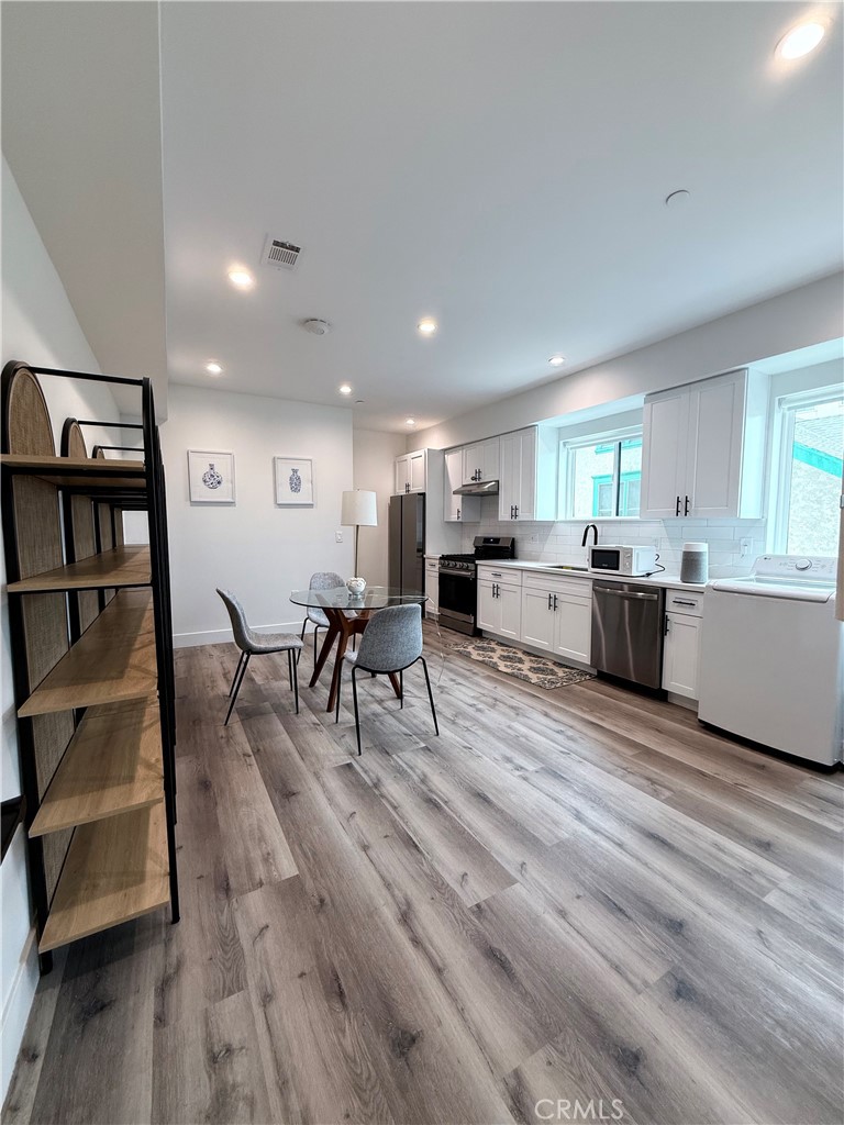 3020 S Normandie Avenue Property Photo 19