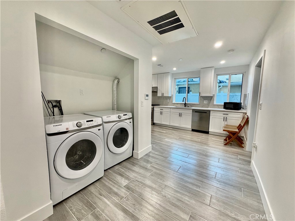 3020 S Normandie Avenue Property Photo 20