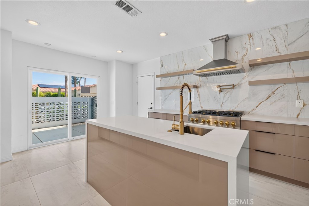 47215 Heliotrope Property Photo 7