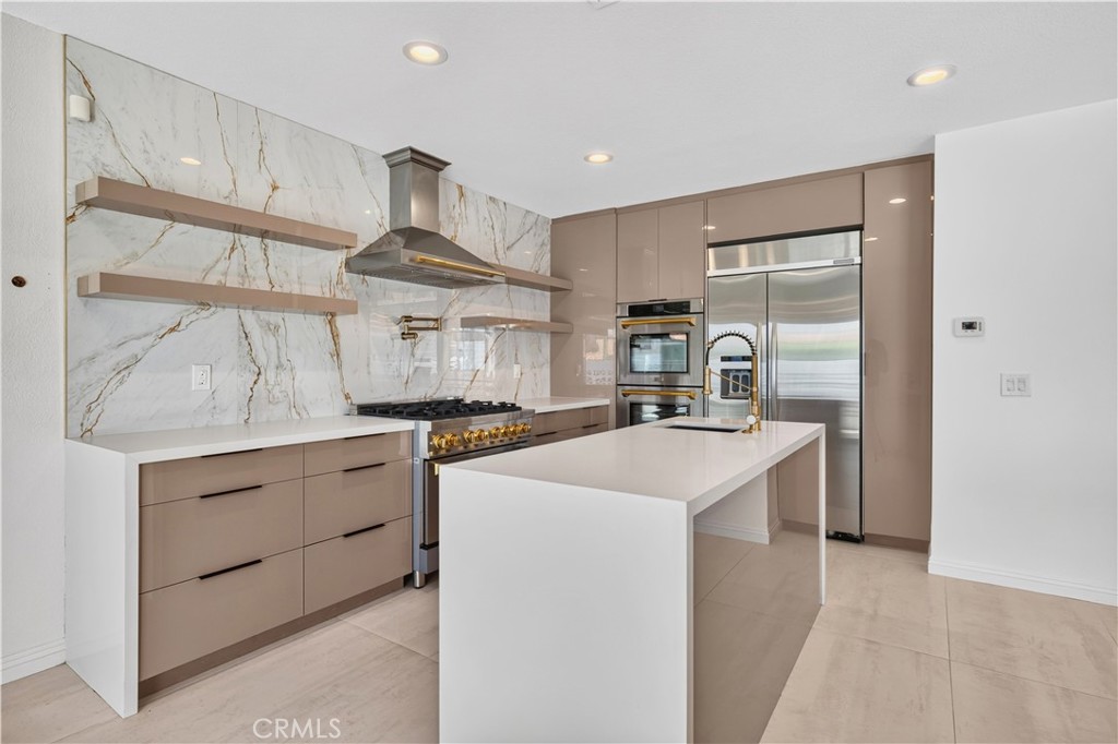 47215 Heliotrope Property Photo 8
