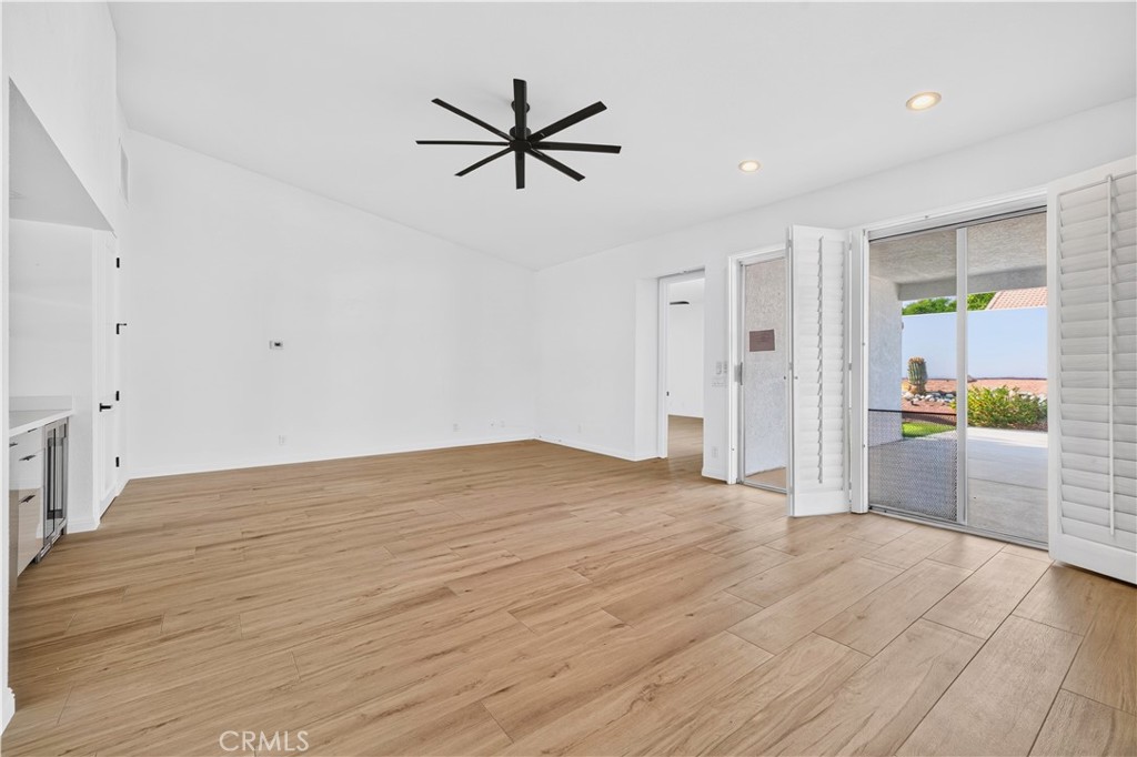 47215 Heliotrope Property Photo 14