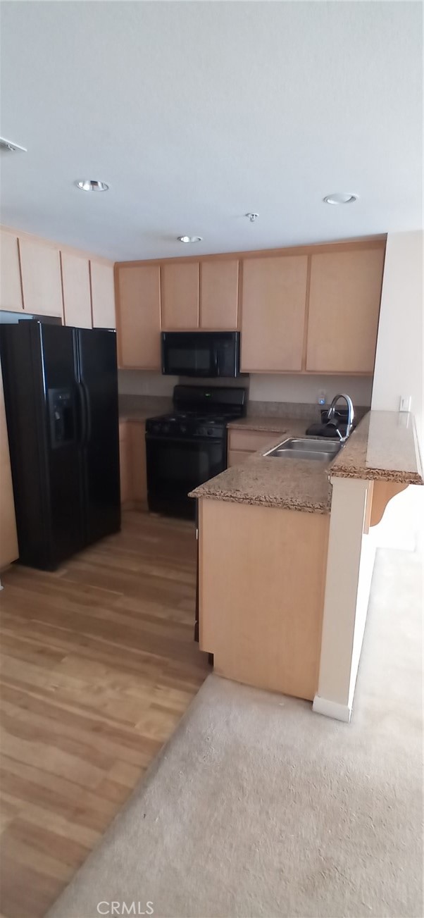 160 S Hudson Property Photo 2