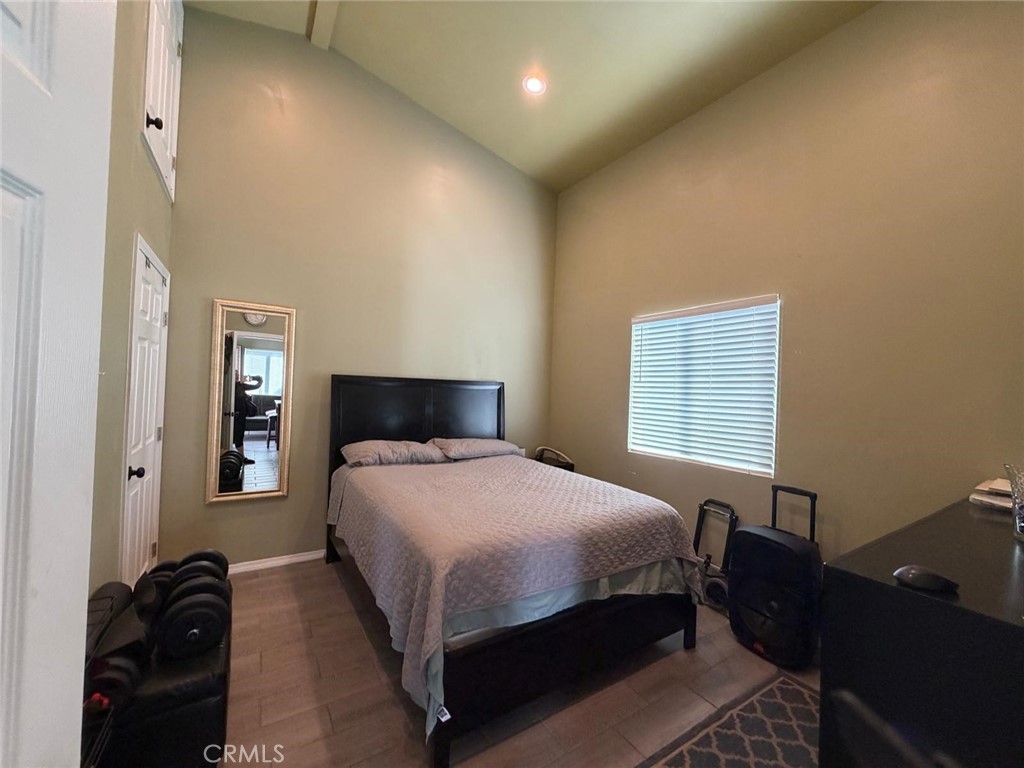 312 N Pasadena Property Photo 6