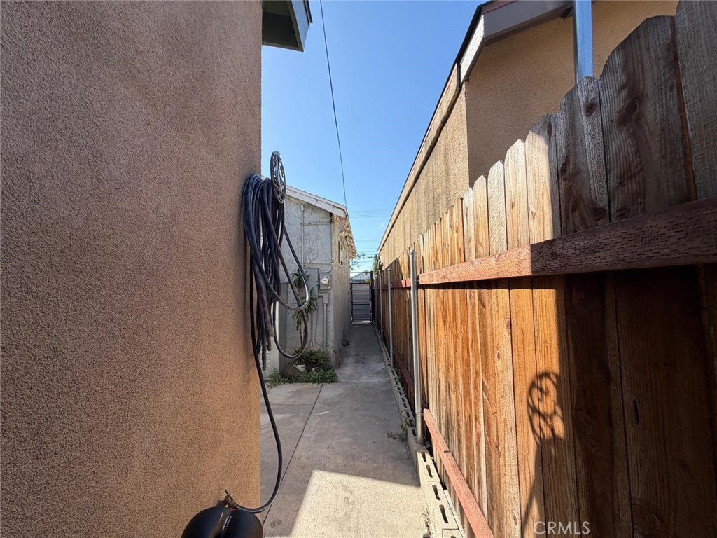 312 N Pasadena Property Photo 18