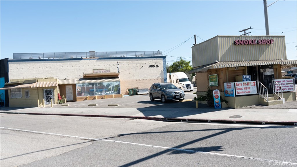 472 S Market Street Property Photo 2