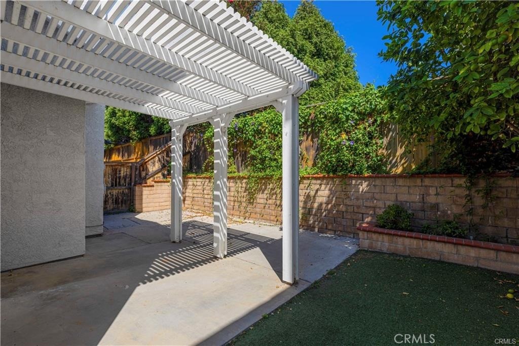28 Jefferson Property Photo 12